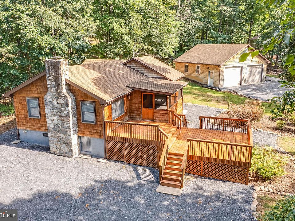 1st image of 366 Huckleberry Ln