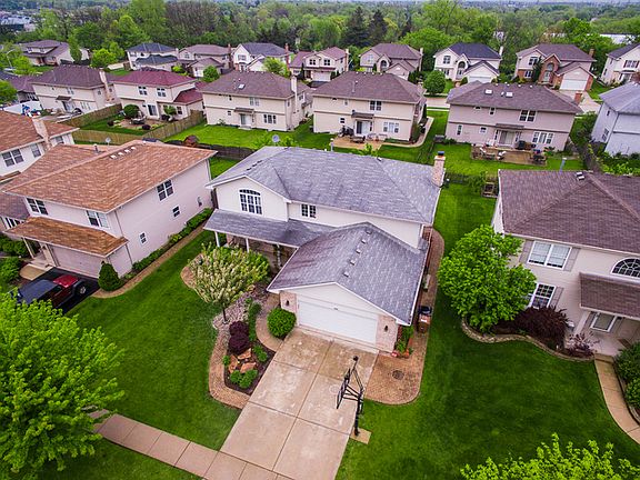 2nd image of 1033 Greenbriar Dr
