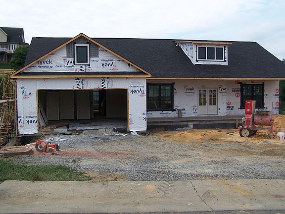2nd image of 220 Island Green Dr