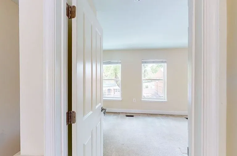 720 Barnes St NE — Photo 48