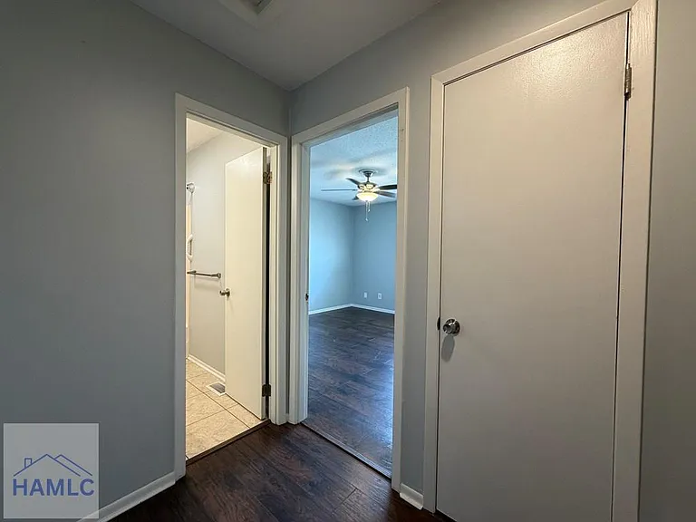 901 Olmstead Dr #11 — Photo 8