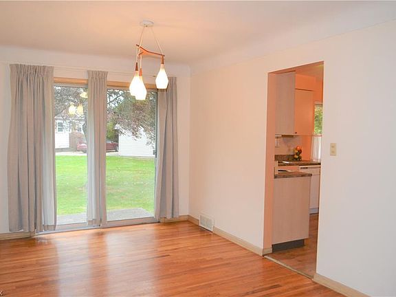 5th image of 5935 Mayberry Ave