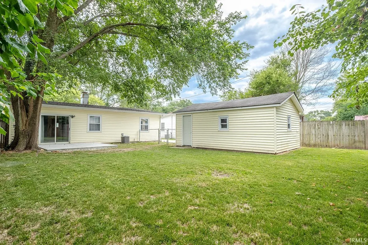 3 bed, 1061 sqft, $1,475 — Photo 3