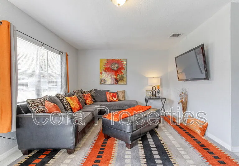 685 Sears Ave NE #4 — Photo 16