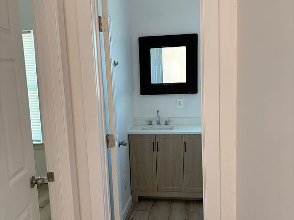 4th image of 320 Plaza Bonita Way