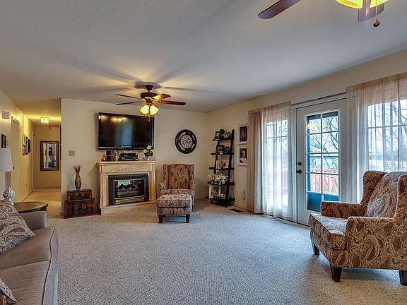 3rd image of 1509 Karen Ct