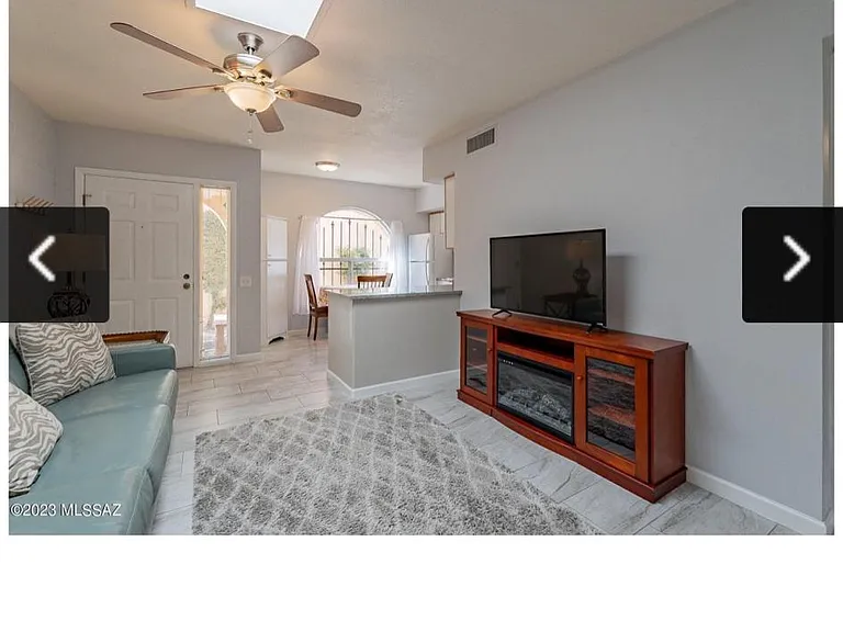 1040 S Calle De La Temporada — Photo 12