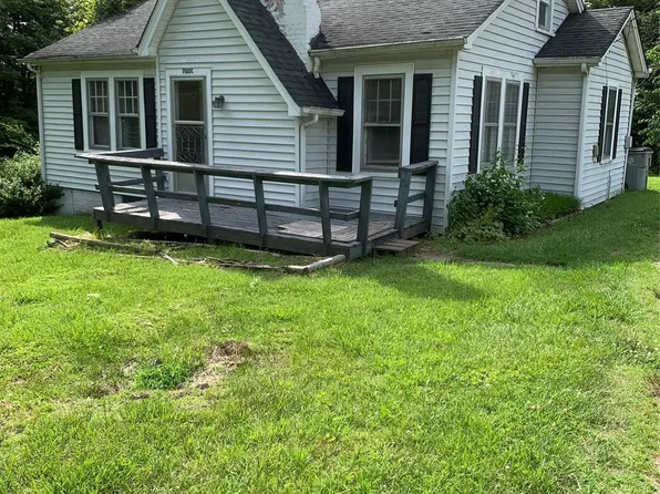 702C Broadway St NW, Lenoir, NC 28645