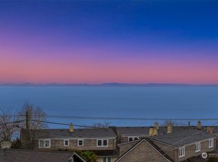 2440 55th Ave SW, Seattle, WA 98116