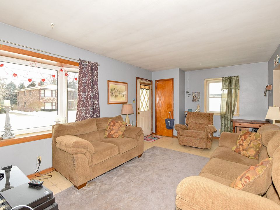 1st image of 4481 S Iowa Ave