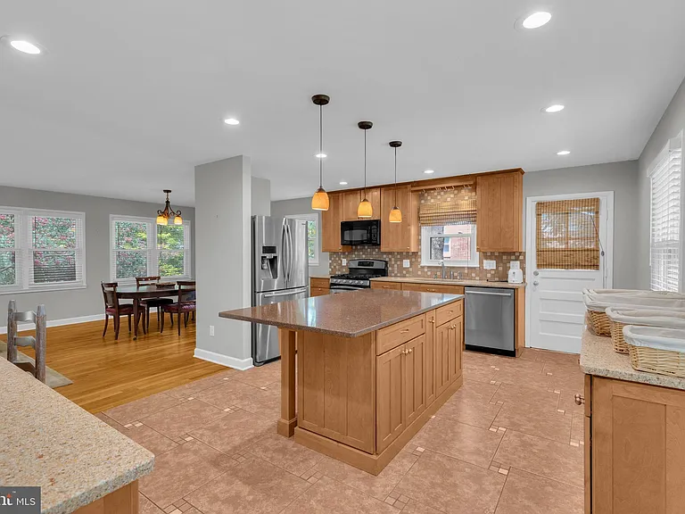 4314 Argonne Dr — Photo 8