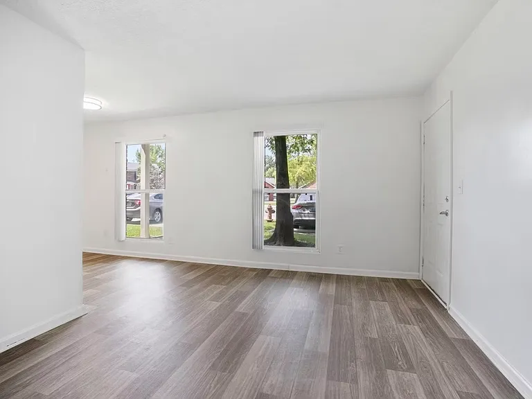 Country Place Apartments — Photo 10