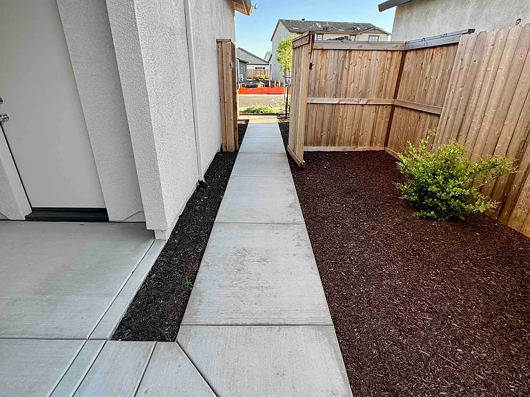 8219 Gonsman Way — Photo 5