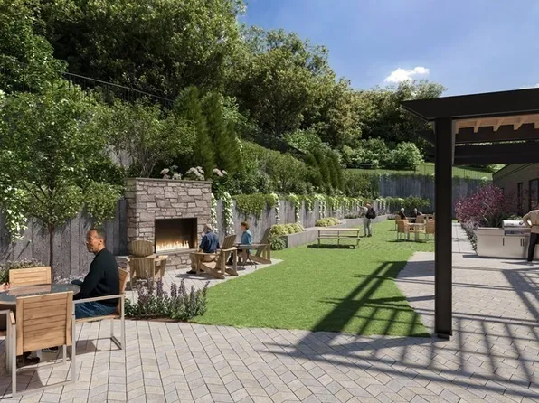 100 Linden St #309, Wellesley, MA 02482