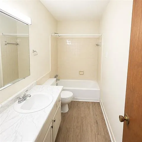 106 E 3rd St #12 — Photo 6