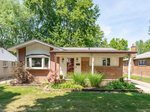 1213 Langley Blvd, Clawson, MI 48017