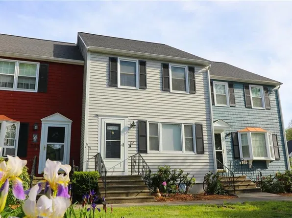 1175 Diamond Hill Rd APT 302, Woonsocket, RI 02895