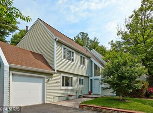 1426 Yellowwood Ct, Reston, VA 20190