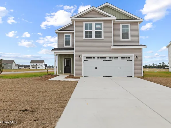 909 Wild Azalea Way, Hubert, NC 28539