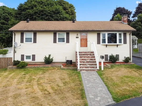 49 Summit St, Salem, MA 01970