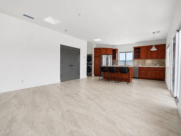 1859 Vista Del Lago — Photo 5