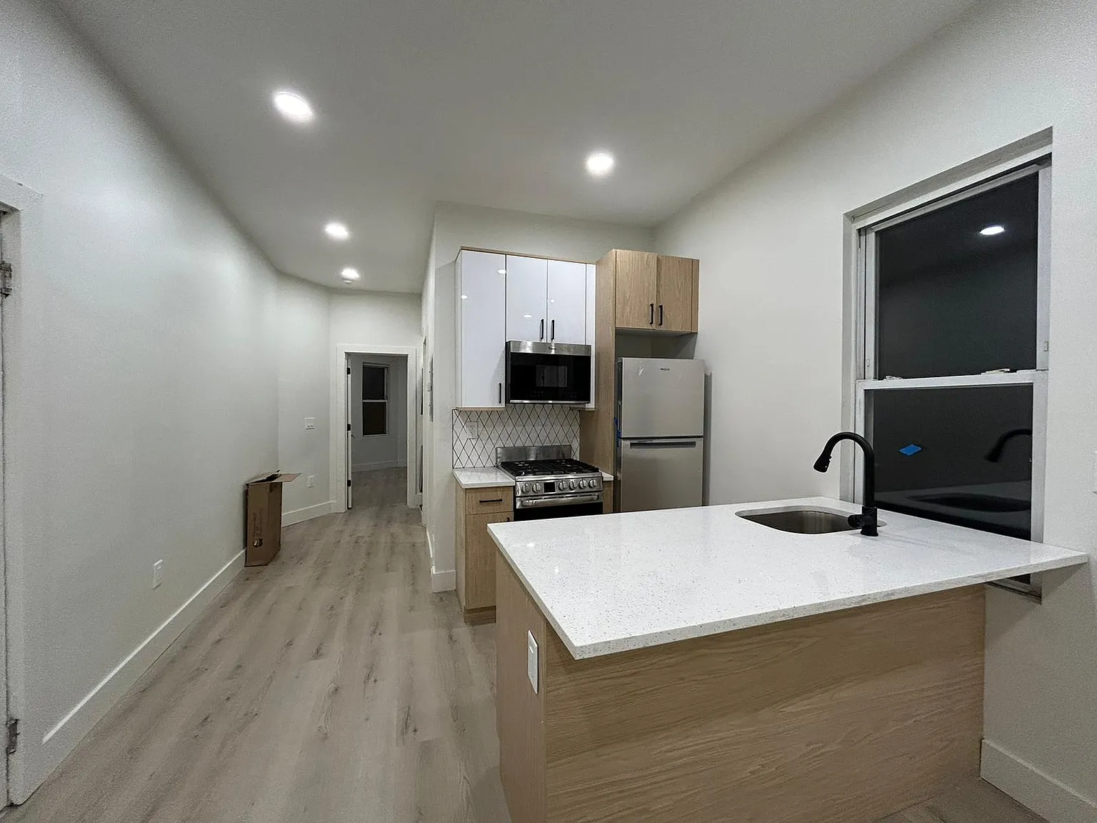 2 bed, $2,350 — Photo 2