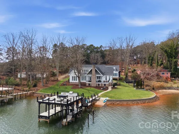 879 Kemp Rd, Mooresville, NC 28117