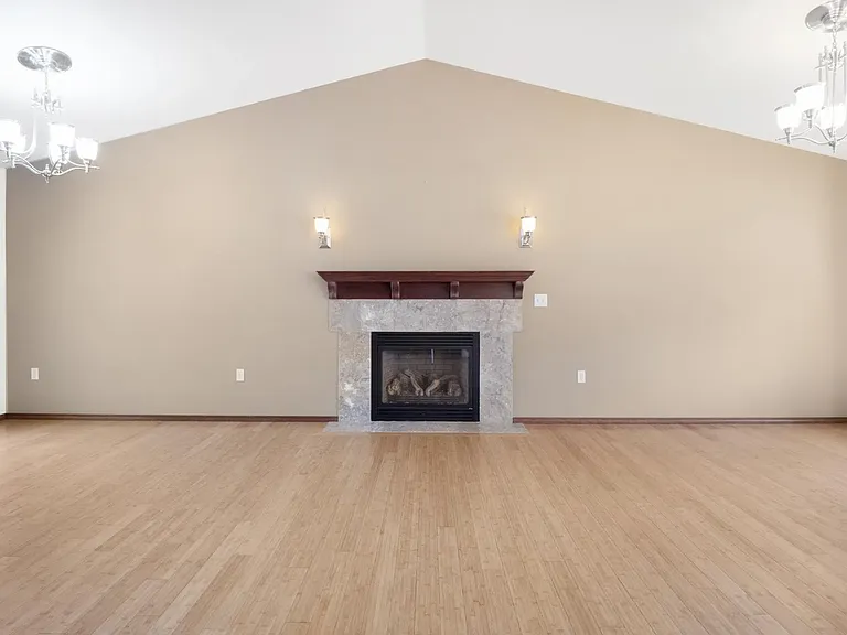 3717 E 34th Ave — Photo 5