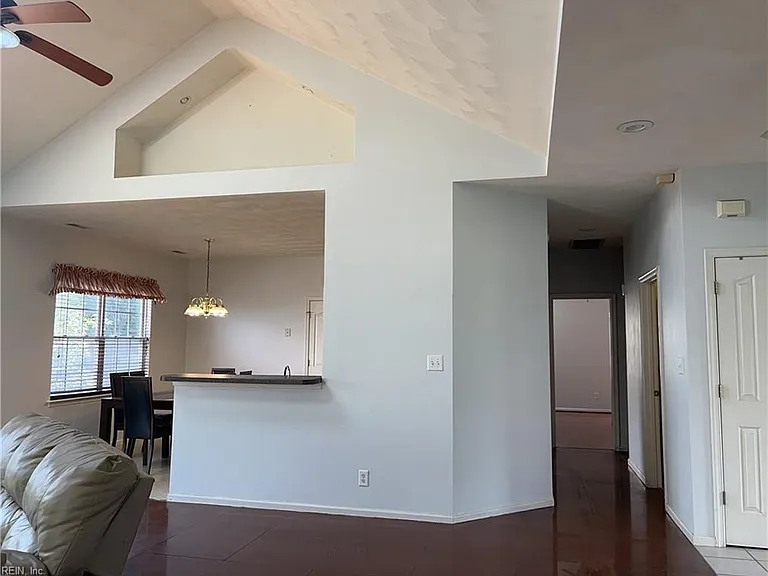 1837 Heald Way — Photo 15
