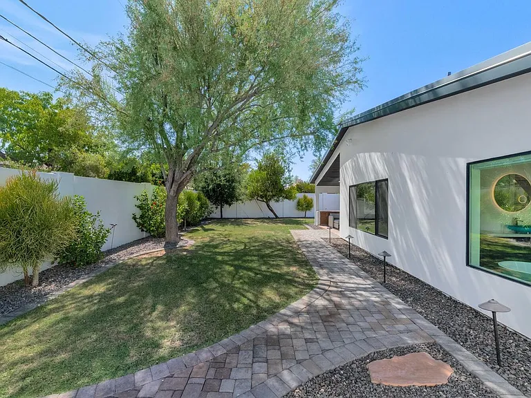 3420 E Oregon Ave — Photo 25