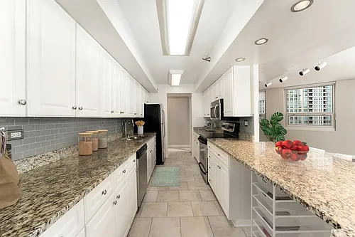 Floor plan 3-BR/2.5BA