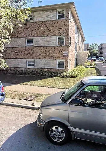 6810 N Northwest Hwy #2C — Photo 7