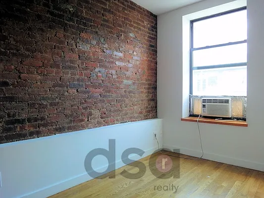 Rented by DSA Realty | media 31