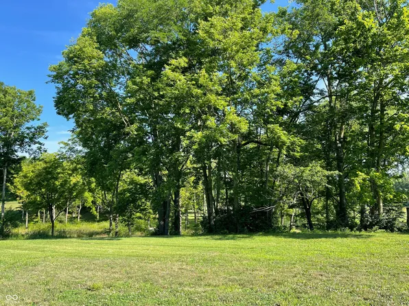 5586 Gibbs Rd, Plainfield, IN 46168