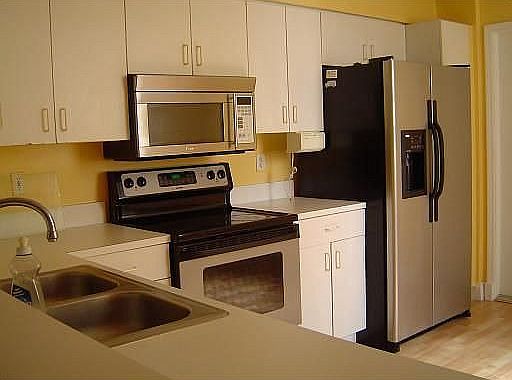 3rd image of 1061 Sorrento Dr