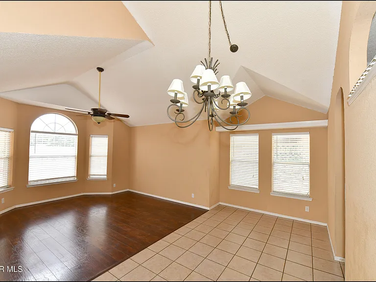 7737 Plaza Azul Rd — Photo 8