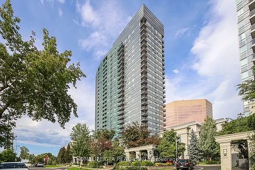 15 Greenview Ave #1007 Photo 1