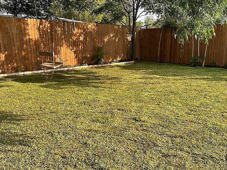 417 W Franklin St — Photo 11