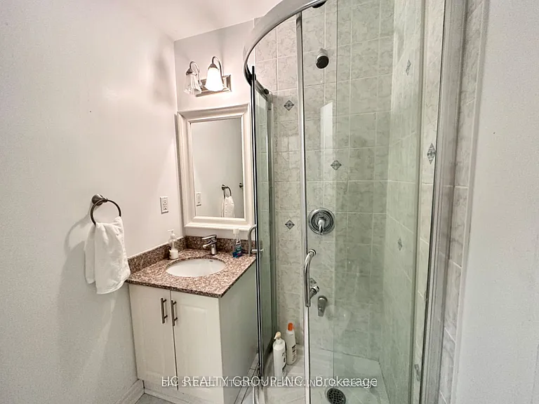 35 Lailey Cres — Photo 13