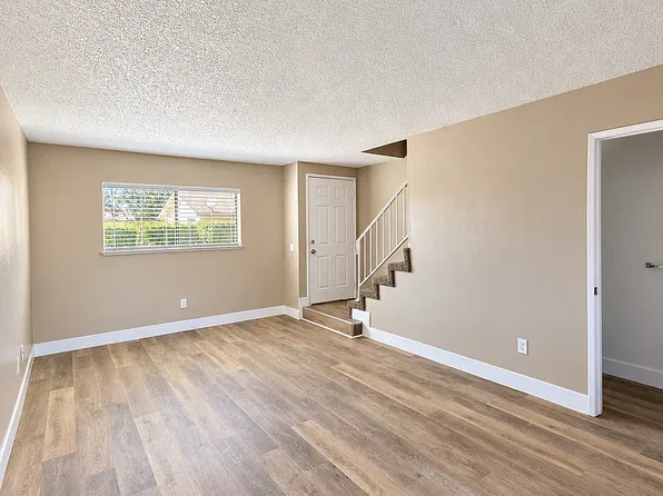 16161 Orange St APT 4, Hesperia, CA 92345
