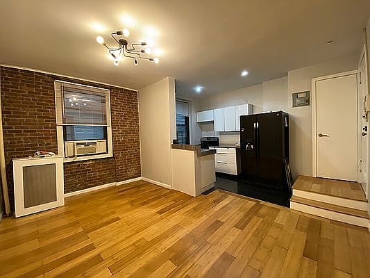 1st image of 2168 35th St APT 1H