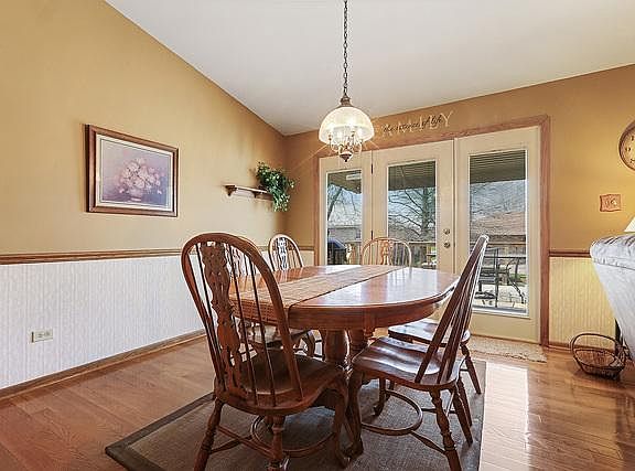 5th image of 16218 Pine Dr