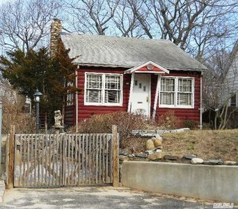 11 Floral Dr, Sound Beach, NY, 11789