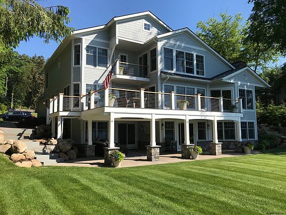 5th image of 4216 Lake Shore Dr