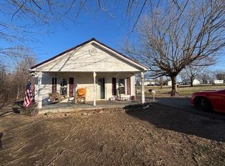 313 Pendley St, Powderly, KY 42367