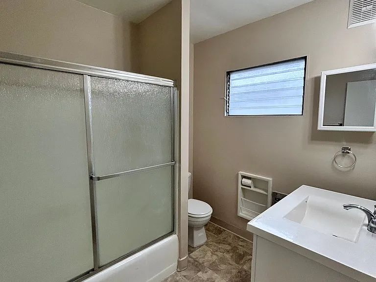 260 N Oak Ave #3 — Photo 6