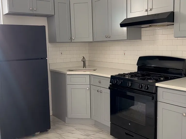 190 Clinton Ave #4 — Photo 10