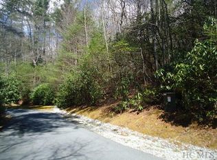 21 Indian Lake Rd, Lake Toxaway, NC 28747