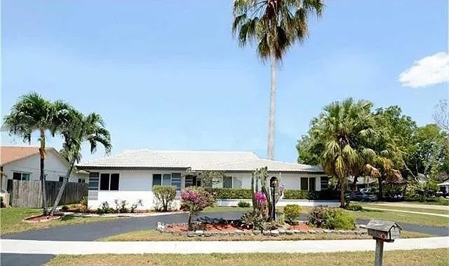 1st image of 5372 SW 118th Ave
