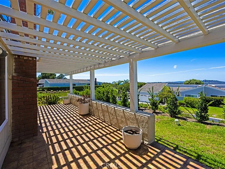 22821 Mariano Dr — Photo 42